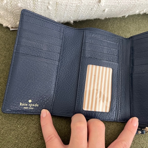 Kate Spade Cobble Hill Tara Wallet -Navy Blue - Picture 3 of 6